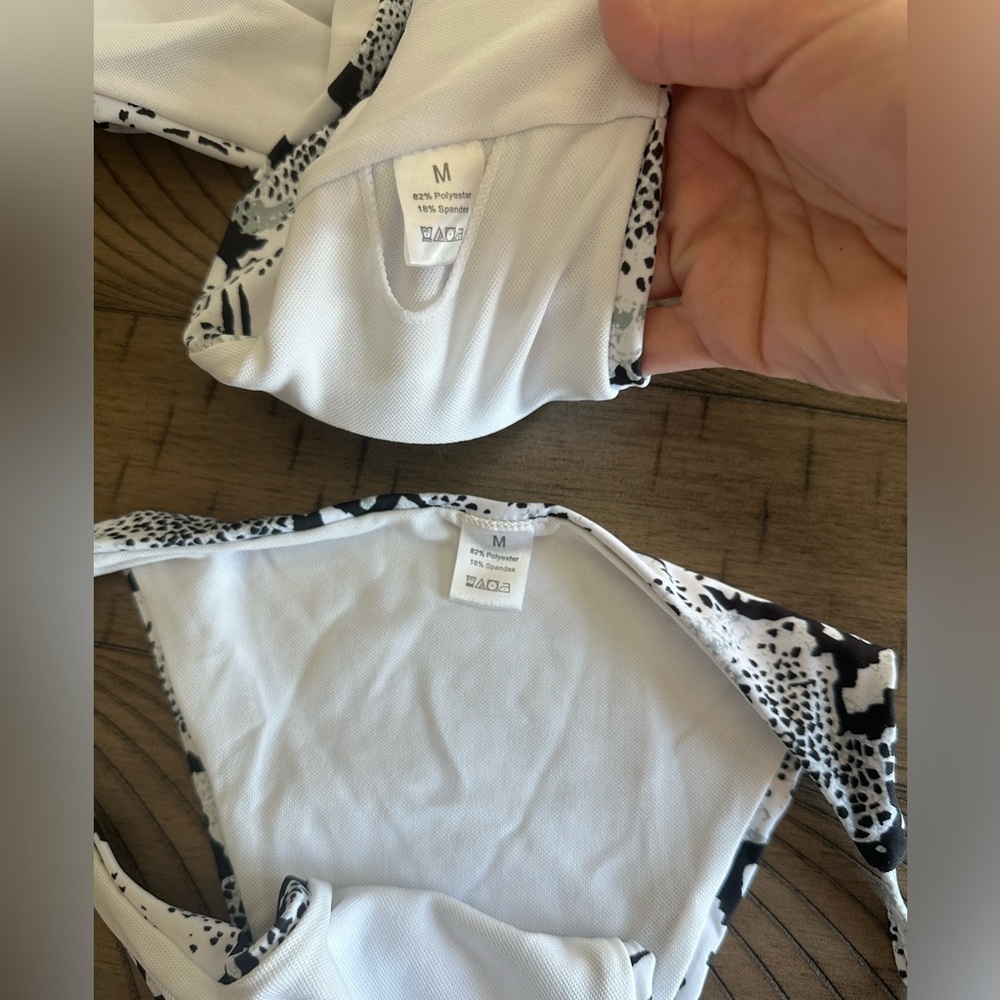 Medium bathing suit - Picture 2 of 4